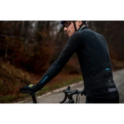 ALE Alé KLIMATIK K-ATMO Armwarmers Unisex - Zwart -Aanbiedingen Rijwiel Kleding Winkel ale klimatik k atmo armwarmers unisex black 3 1577654