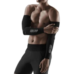 CEP Compression Armwarmers - Zwart/grijs -Aanbiedingen Rijwiel Kleding Winkel cep compression arm sleeves black grey 1 1555724