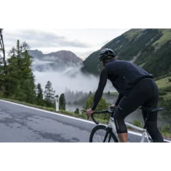 Endless Local Kukuli Knee Warmer - Black/white -Aanbiedingen Rijwiel Kleding Winkel endless local kukuli knee warmer black white 1 1279782