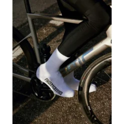 FINGERSCROSSED Oversokken - Wit 16 FINGERSCROSSED Oversokken - Wit -Aanbiedingen Rijwiel Kleding Winkel fingerscrossed oversocks white 7 1564858