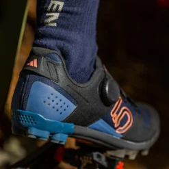 Five Ten Kestrel Boa Schoenen Dames - Legend Ink / Core Black / Coral Fusion -Aanbiedingen Rijwiel Kleding Winkel five ten kestrel boa hq6031 legend ink core black coral fusion 03 1495247