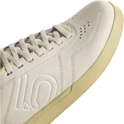 Five Ten Sleuth DLX Women's MTB Shoe - Wonder White / Cloud White / Sandy Beige -Aanbiedingen Rijwiel Kleding Winkel five ten sleuth dlx gw5448 wonder white cloud white sandy beige 09 1275498