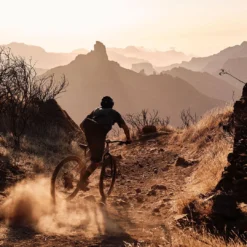 Fizik Terra Atlas MTB-Schoenen - Army/black -Aanbiedingen Rijwiel Kleding Winkel fizik terra atlas mtb shoes army black 1 1548703