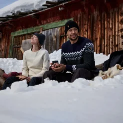 FJÄLLRÄVEN Fjällräven Byron Thin Gebreide Muts - Deep Sea -Aanbiedingen Rijwiel Kleding Winkel fjaellraeven byron hat thin deep sea 2 1505858