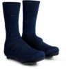 GripGrab Flandrien Waterproof Wielren Overschoenen - Navy Blue -Aanbiedingen Rijwiel Kleding Winkel gripgrab flandrien waterproof knitted road shoe covers navy blue 1 1094263