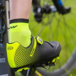 Northwave Origin Plus 2 MTB Schoenen Wide Fit - Zwart/anthracite 19 -Aanbiedingen Rijwiel Kleding Winkel northwave origin plus 2 mtb shoe black yellow fluo 04i 868106 2