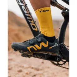 Northwave Rebel 3 Epic Series MTB Schoenen - Zwart/geel 68 -Aanbiedingen Rijwiel Kleding Winkel northwave rebel 3 epic series mtb shoes black yellow 68 1 1449468