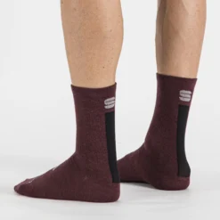 Sportful Merino Wool 18 Fietssokken - 605 Red Wine Black -Aanbiedingen Rijwiel Kleding Winkel sportful merino wool 18 socks 605 red wine black 6 1280202